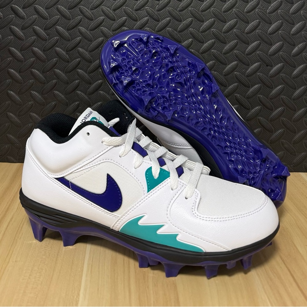 Air Jordan Stadium 90 Low Grape White Football Cleats HQ0210-105 Mens Size‎ 9.5